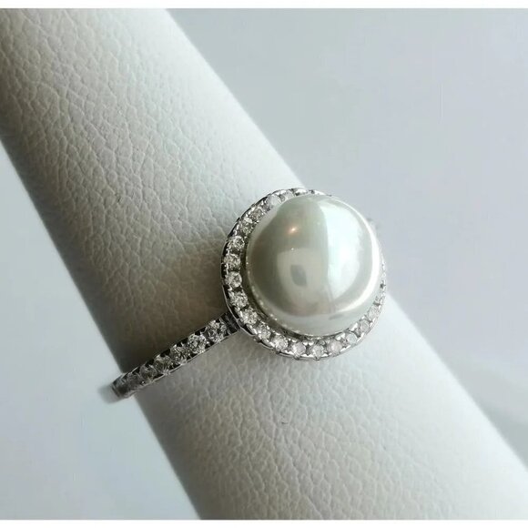 White pearl ring cz halo ring size 7 NEW - Picture 2 of 8